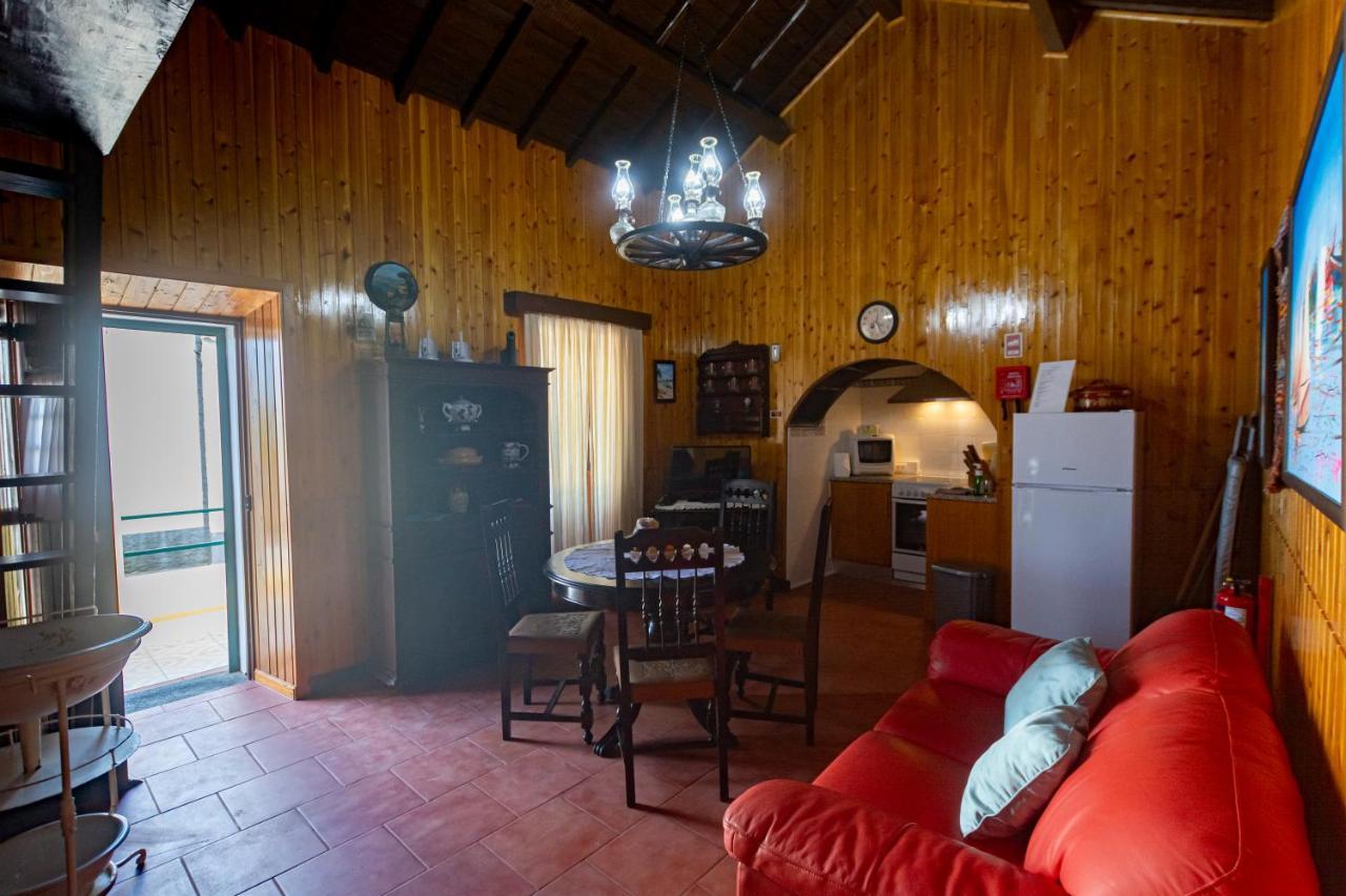 הוילה מוסטיירוס Aurora House מראה חיצוני תמונה
